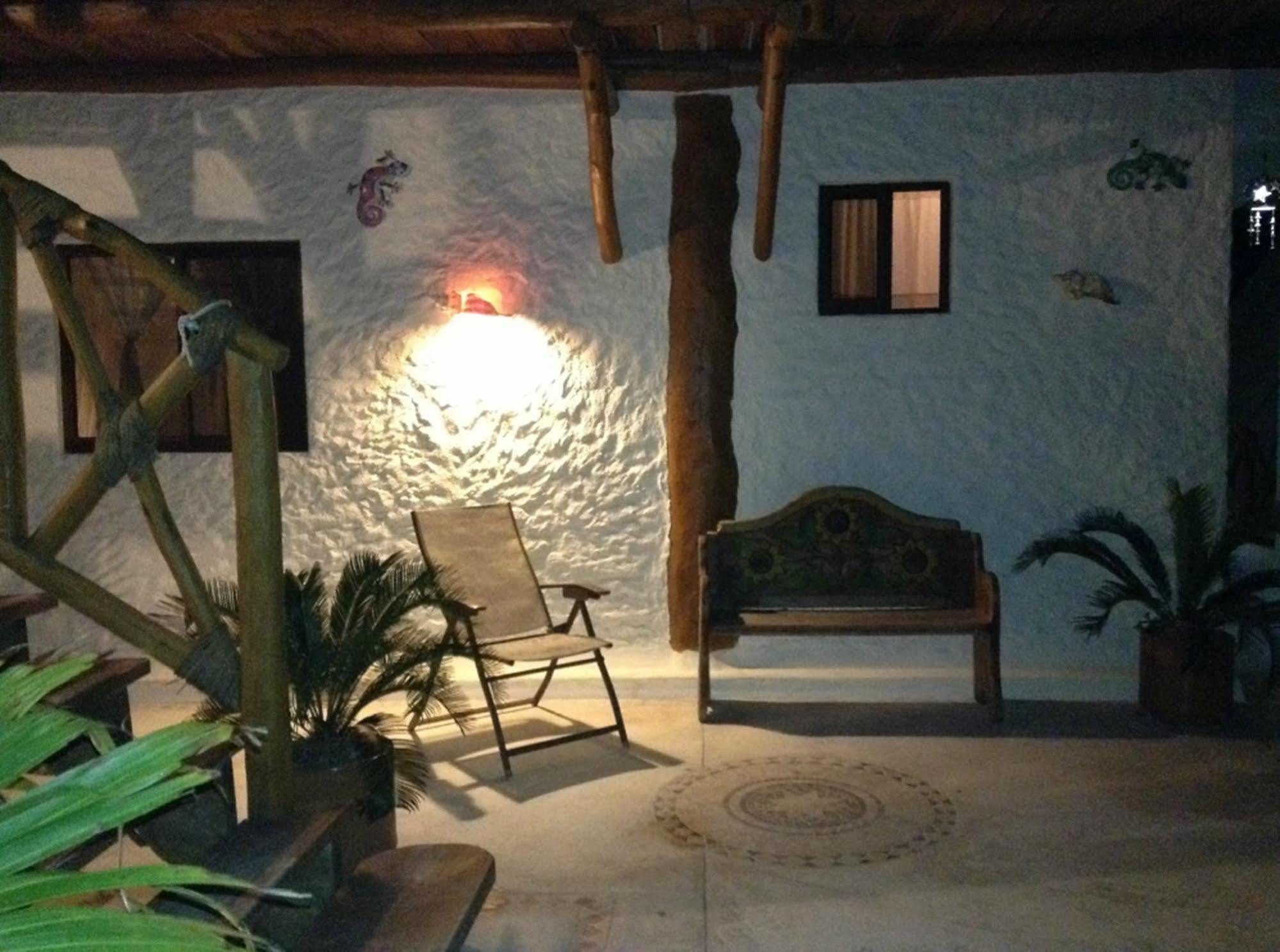 Hotel Casa Lupita ホルボックス島 エクステリア 写真